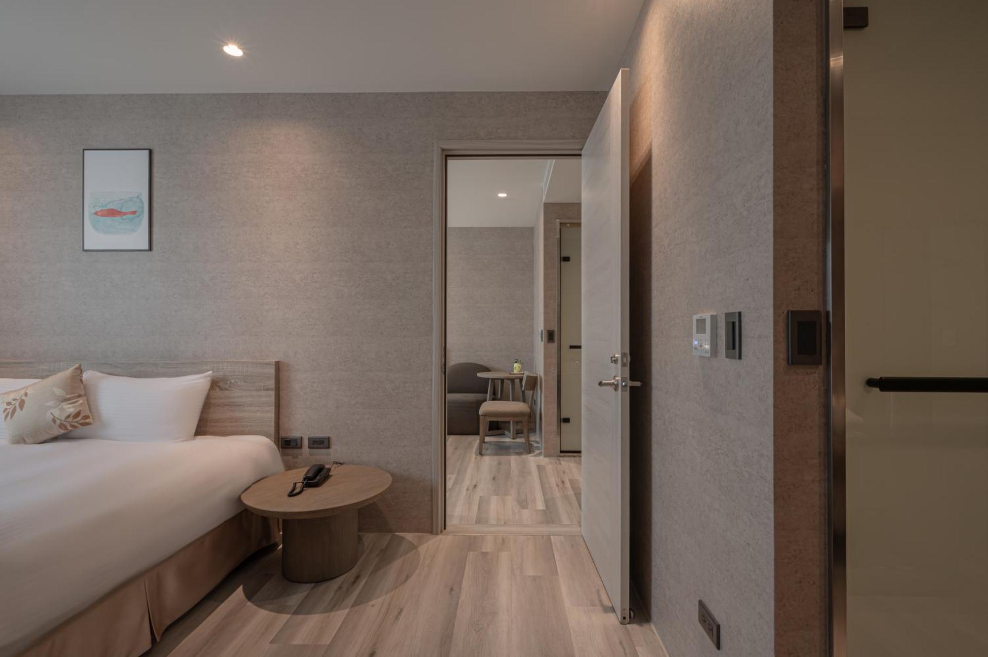 In Joy Hotel Taichung Exterior foto